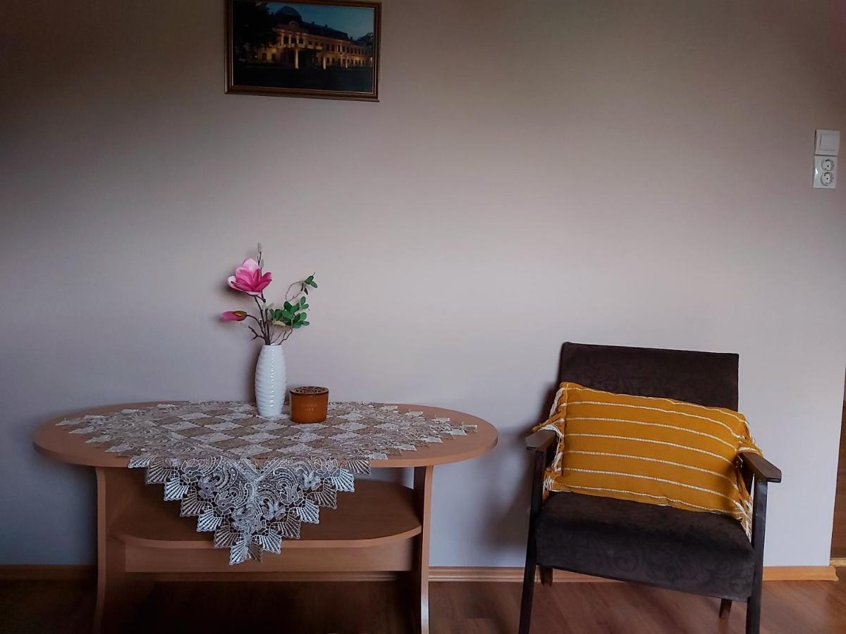 Luna Apartman Gyula Exteriér fotografie
